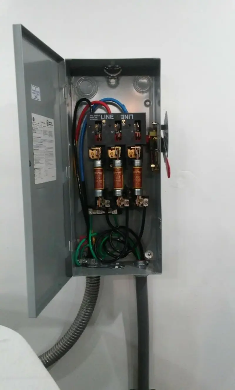 Three-phase disconnect switch installed for Electrical Wiring & Rewiring in Youngtown